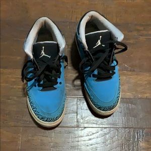 Powder blue Jordan 3’s